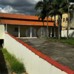 Casa à venda com 8 quartos, sendo 3 suítes,  no condomínio Terras de Santa Rosa, Salto - SP