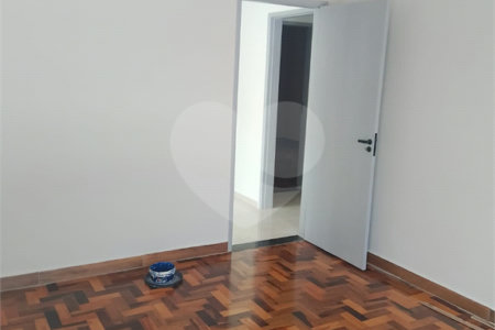 Casa à venda com 4 quartos, sendo 1 suíte, em Bosque dos Eucaliptos, São José dos Campos, SP