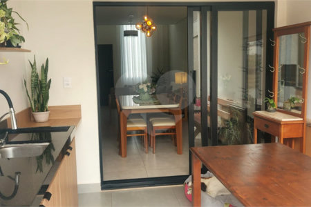 Casa à venda com 3 suítes no condomínio Villaggio Maranello, Vinhedo - SP