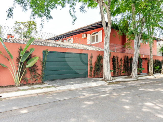 Casa à venda com 4 suítes no condomínio Residencial Chácara Monte Alegre, São Paulo - SP