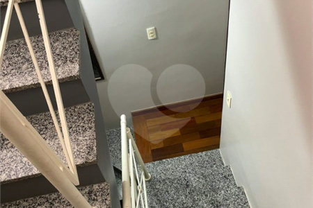 Casa à venda com 3 quartos, sendo 1 suíte, no condomínio Residencial Via Veneto, São Paulo - SP