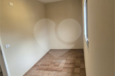 Sobrado à venda com 3 quartos, sendo 1 suíte, em Jardim Las Vegas, Santo André, SP