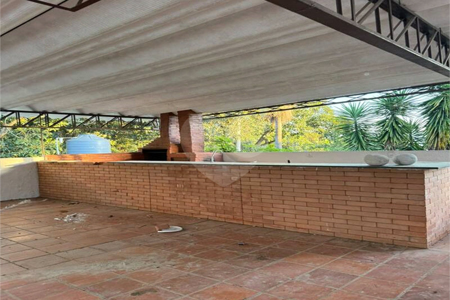 Casa à venda com 6 quartos, sendo 2 suítes, no condomínio Alpes de Mairiporã, Mairiporã - SP