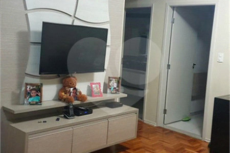 Apartamento à venda com 3 quartos, sendo 1 suíte, em Aclimação, São Paulo, SP