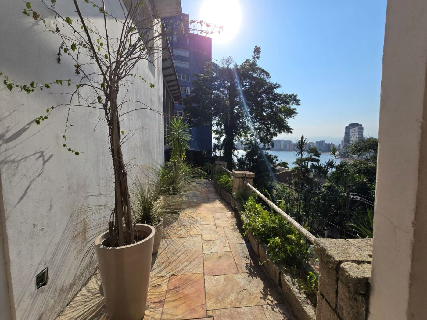 Casa com 6 dormitórios à venda, 650 m² por R$ 3.700.000,00 - Ilha Porchat - São Vicente/SP