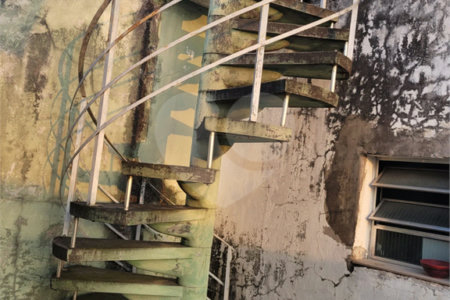 Sobrado à venda com 3 quartos em Vila Marari, São Paulo, SP