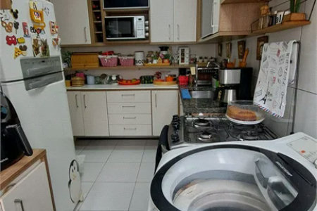 Casa à venda com 3 quartos, sendo 1 suíte, no condomínio Moradas do Horto, São Paulo - SP