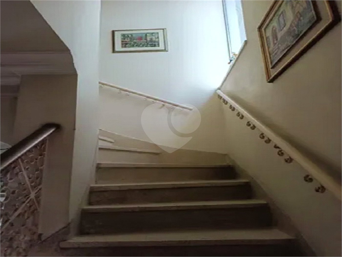 Casa à venda com 4 quartos, sendo 3 suítes, em Cambuci, São Paulo, SP