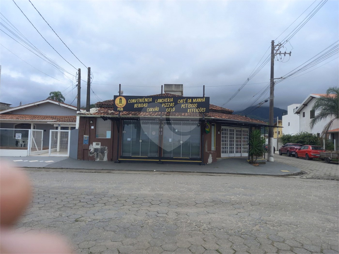 Sobrado à venda com 2 quartos, sendo 1 suíte, em Estância Balneária Hawai, Caraguatatuba, SP