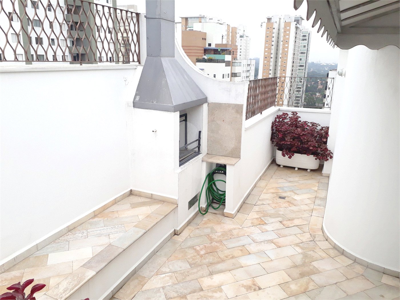 Cobertura à venda com 4 quartos, sendo 3 suítes, em Campo Belo, São Paulo, SP