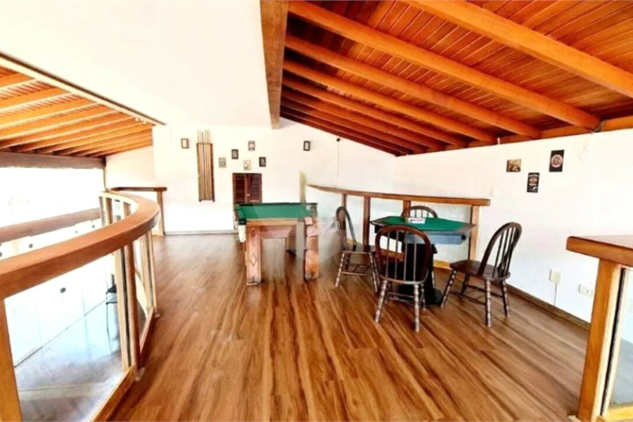 Casa à venda com 3 quartos, sendo 1 suíte, no condomínio Flores de Laet, São Paulo - SP