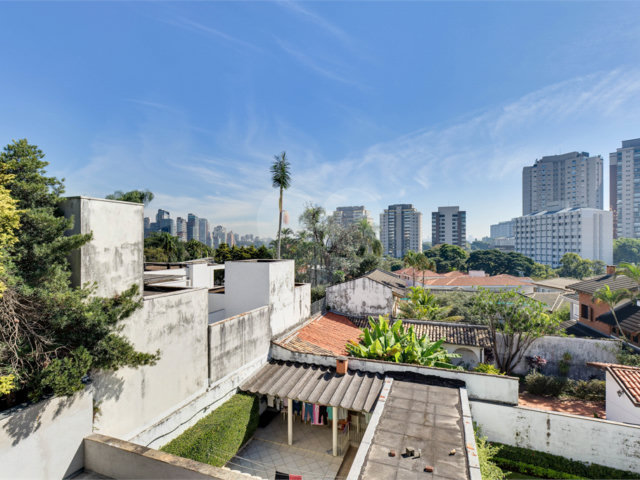 Casa à venda com 4 quartos, sendo 2 suítes,  no condomínio Casa Jardim Ibirapuera, São Paulo - SP