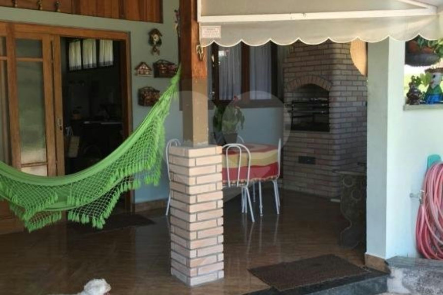 Casa à venda com 3 suítes no condomínio Alpes Caieras, Caieiras - SP