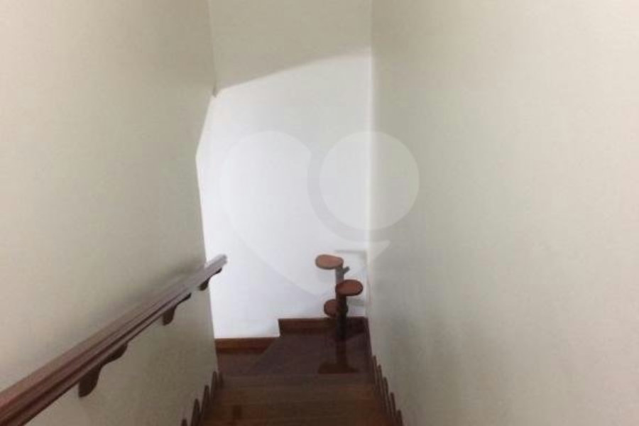 Prédio à venda com 2 quartos em Santana, São Paulo, SP