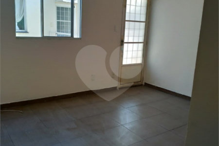 Apartamento à venda com 2 quartos em Cidade Boa Vista, Suzano, SP