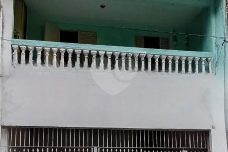 Casa à venda com 5 quartos em Sítio Caraguata, São Paulo, SP
