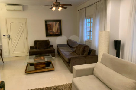 Casa Térrea à venda com 3 quartos, sendo 2 suítes, em Parque Vitória, São Paulo, SP