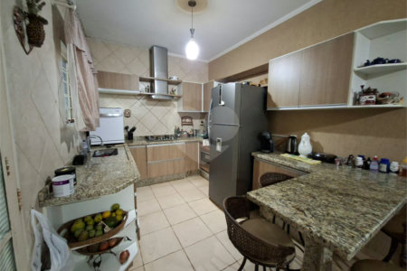 Chácara à venda com 3 quartos, sendo 1 suíte,  em Ribeirãozinho, Alambari, SP