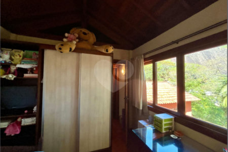 Casa à venda com 4 quartos, sendo 1 suíte, em Lagoa, Rio de Janeiro, RJ