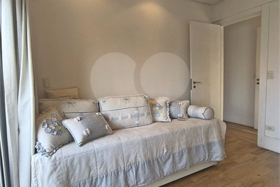 Apartamento à venda com 4 quartos, sendo 3 suítes, em Santana, São Paulo, SP