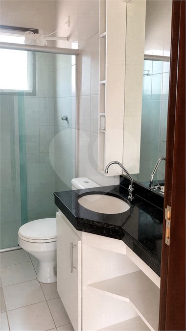 Casa à venda com 3 quartos, sendo 1 suíte,  no condomínio Maison Vert, Várzea Grande - MT