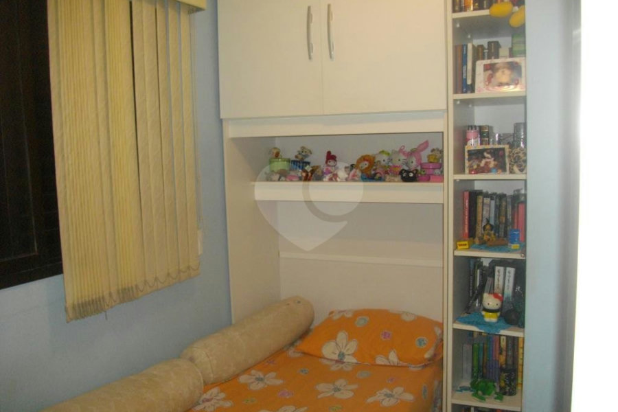 Sobrado à venda com 3 quartos, sendo 1 suíte, em Vila Nova Cachoeirinha, São Paulo, SP
