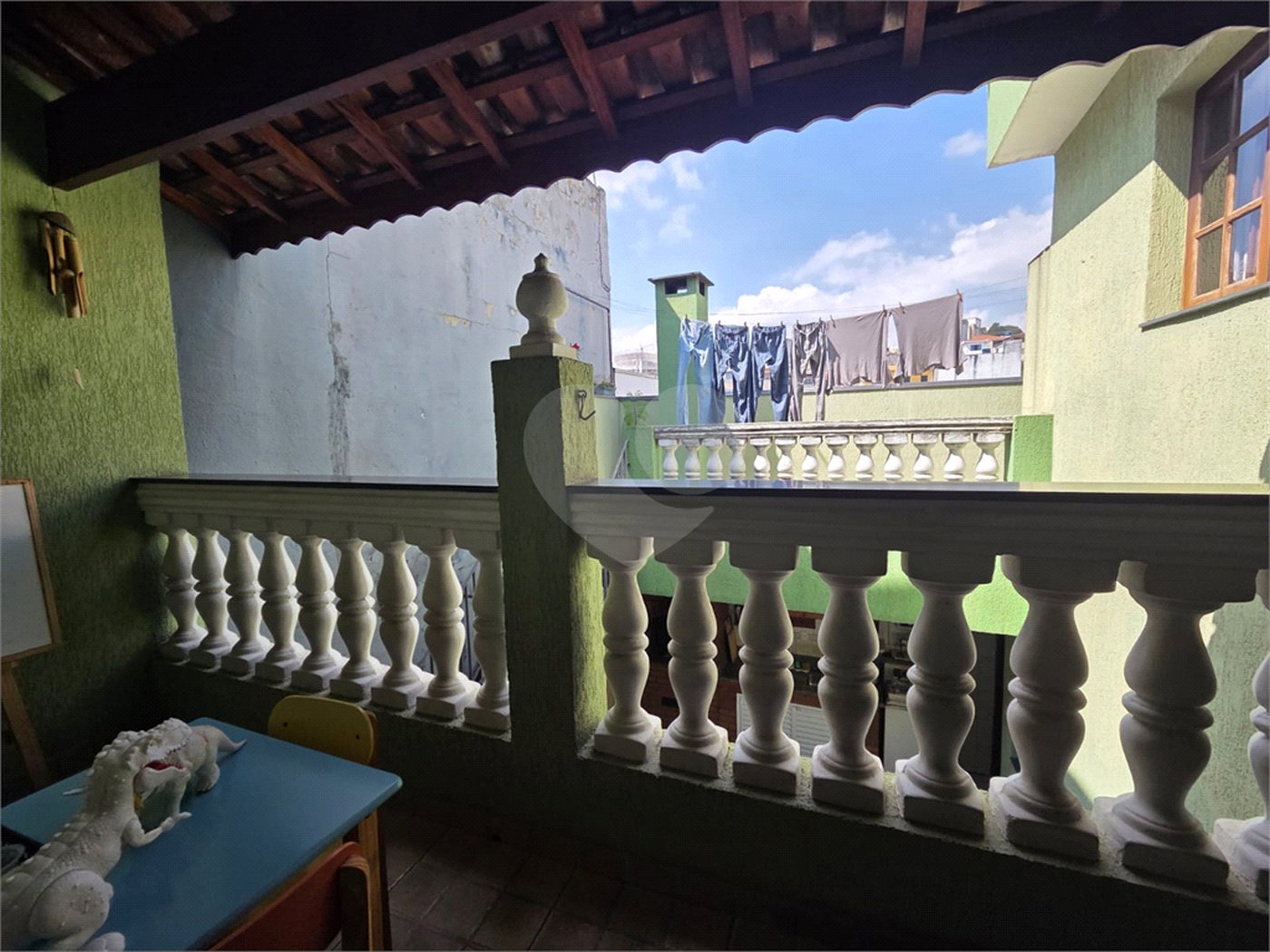 Casa à venda com 4 quartos, sendo 1 suíte, em Vila Paulo Silas, São Paulo, SP