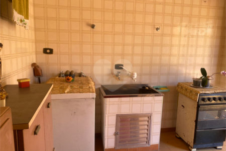Casa à venda com 2 quartos, sendo 1 suíte, em Vila Rosália, Guarulhos, SP