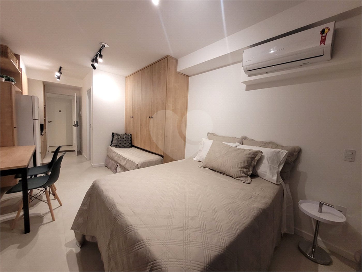Apartamento à venda ou para alugar com 1 quarto em Pinheiros, São Paulo, SP