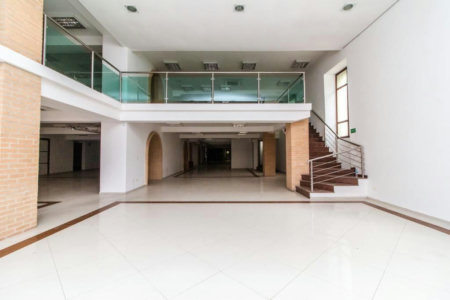 Prédio Comercial de Grande Porte no Centro Histórico de Santos para Venda Ou Aluguel