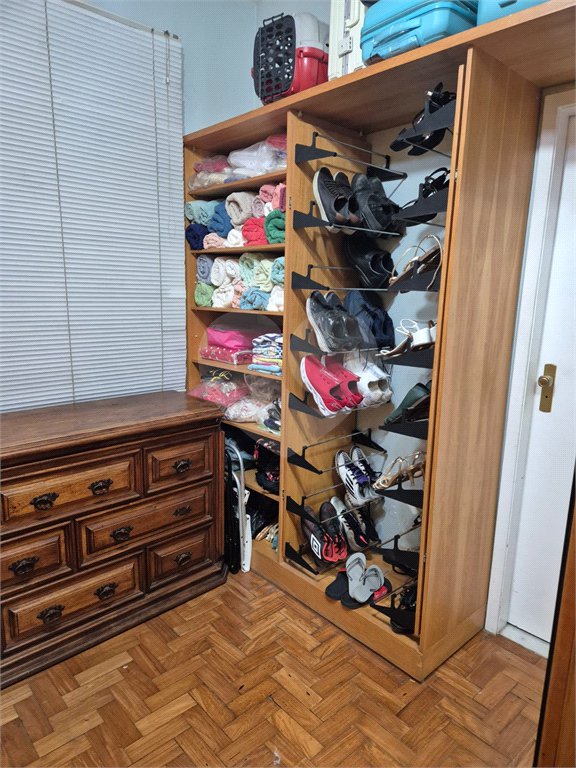 Apartamento à venda com 2 quartos, sendo 1 suíte,  em Copacabana, Rio de Janeiro, RJ