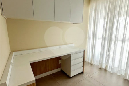 Apartamento à venda com 3 quartos, sendo 1 suíte, em Vila Andrade, São Paulo, SP