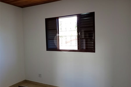 Casa Térrea à venda com 3 quartos em Guaxinduva, Atibaia, SP