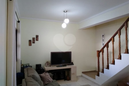 Casa à venda com 4 quartos, sendo 1 suíte,  em Jardim São Francisco, Mogi das Cruzes, SP