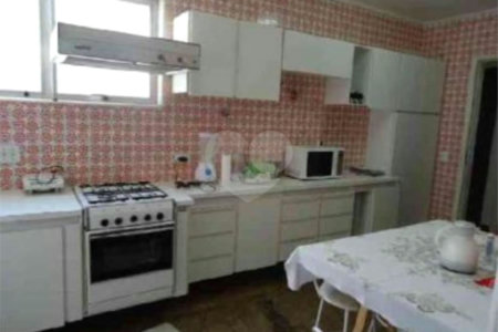 Apartamento à venda com 3 quartos, sendo 1 suíte,  em Pinheiros, São Paulo, SP