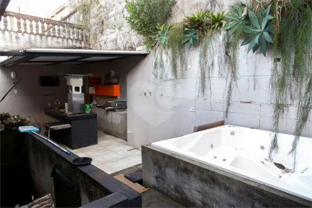 Casa à venda com 6 quartos, sendo 5 suítes,  em Vila do Encontro, São Paulo, SP