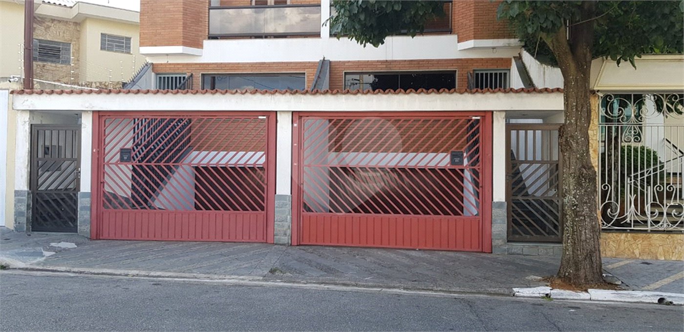 Sobrado à venda com 4 quartos, sendo 1 suíte,  em Olímpico, São Caetano do Sul, SP