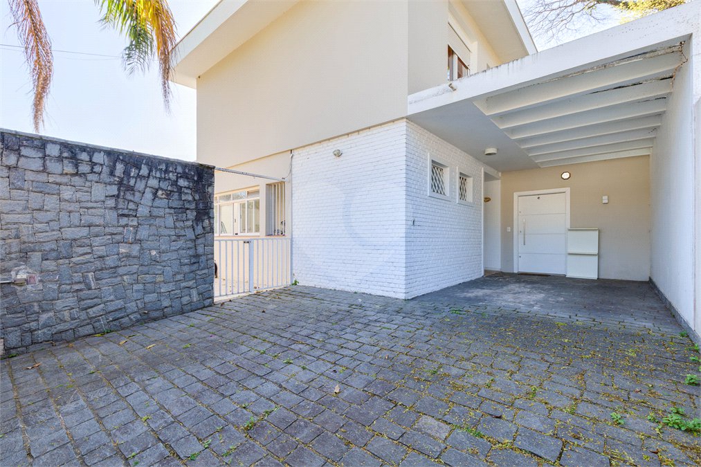 Casa de Vila à venda com 4 quartos, sendo 3 suítes, em Chácara Santo Antônio, São Paulo, SP