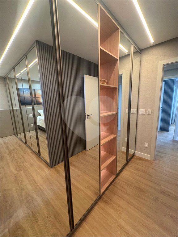 Apartamento à venda com 4 quartos, sendo 2 suítes, em Urbanova, São José dos Campos, SP