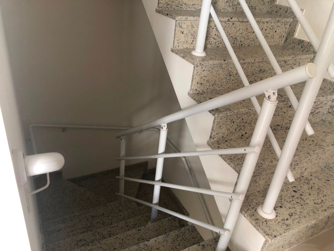 Village com 2 dormitórios à venda, 114 m² por R$ 650.000,00 - Marapé - Santos/SP
