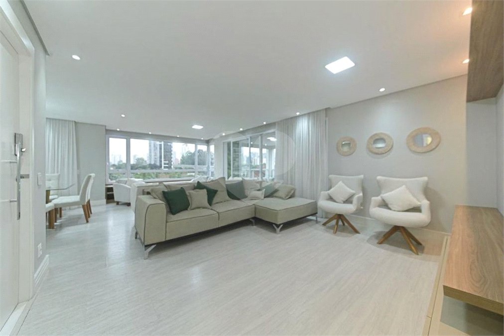 Apartamento à venda ou para alugar com 3 suítes em Cidade Monções, São Paulo, SP