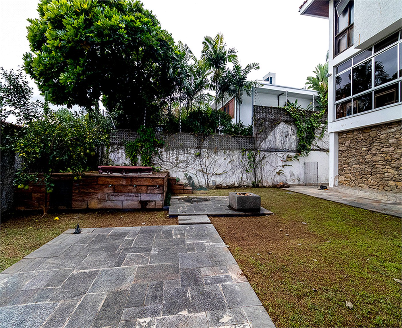 Casa à venda com 3 quartos, sendo 2 suítes, em Alto de Pinheiros, São Paulo, SP