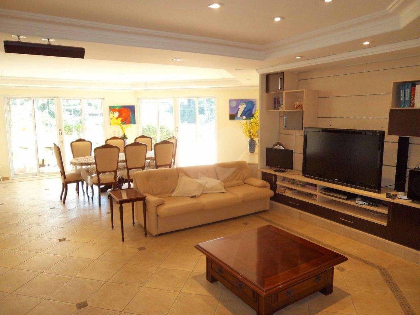 Casa à venda com 5 suítes em Jardim Leonor, São Paulo, SP