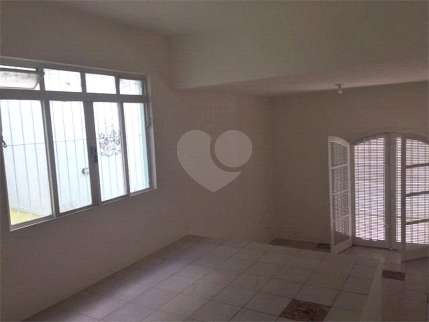 Casa à venda com 3 quartos, sendo 1 suíte, em Morumbi, São Paulo, SP