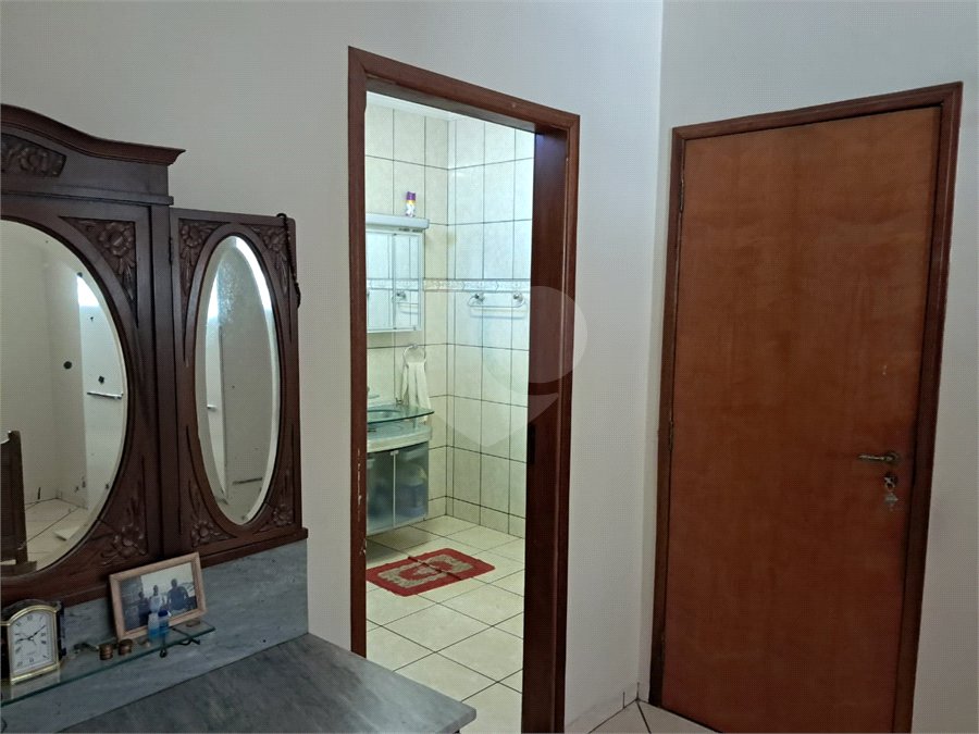 Casa à venda com 3 quartos, sendo 1 suíte, em Vila Boa Vista 1, São Carlos, SP