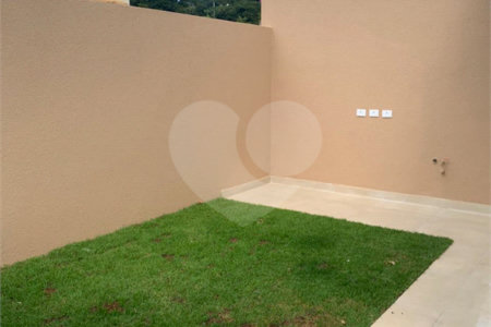 Casa à venda com 3 suítes em Vila Petrópolis, Atibaia, SP