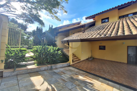 Casa à venda com 3 suítes no condomínio Chácaras do Lago, Vinhedo - SP