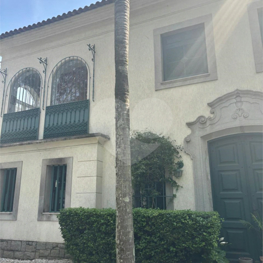 Casa à venda com 5 quartos, sendo 3 suítes, em Jardim América, São Paulo, SP