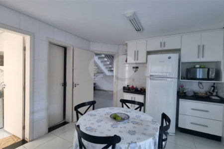 Casa à venda com 4 quartos, sendo 3 suítes,  no condomínio Residencial Villa dos Inglezes, Sorocaba - SP
