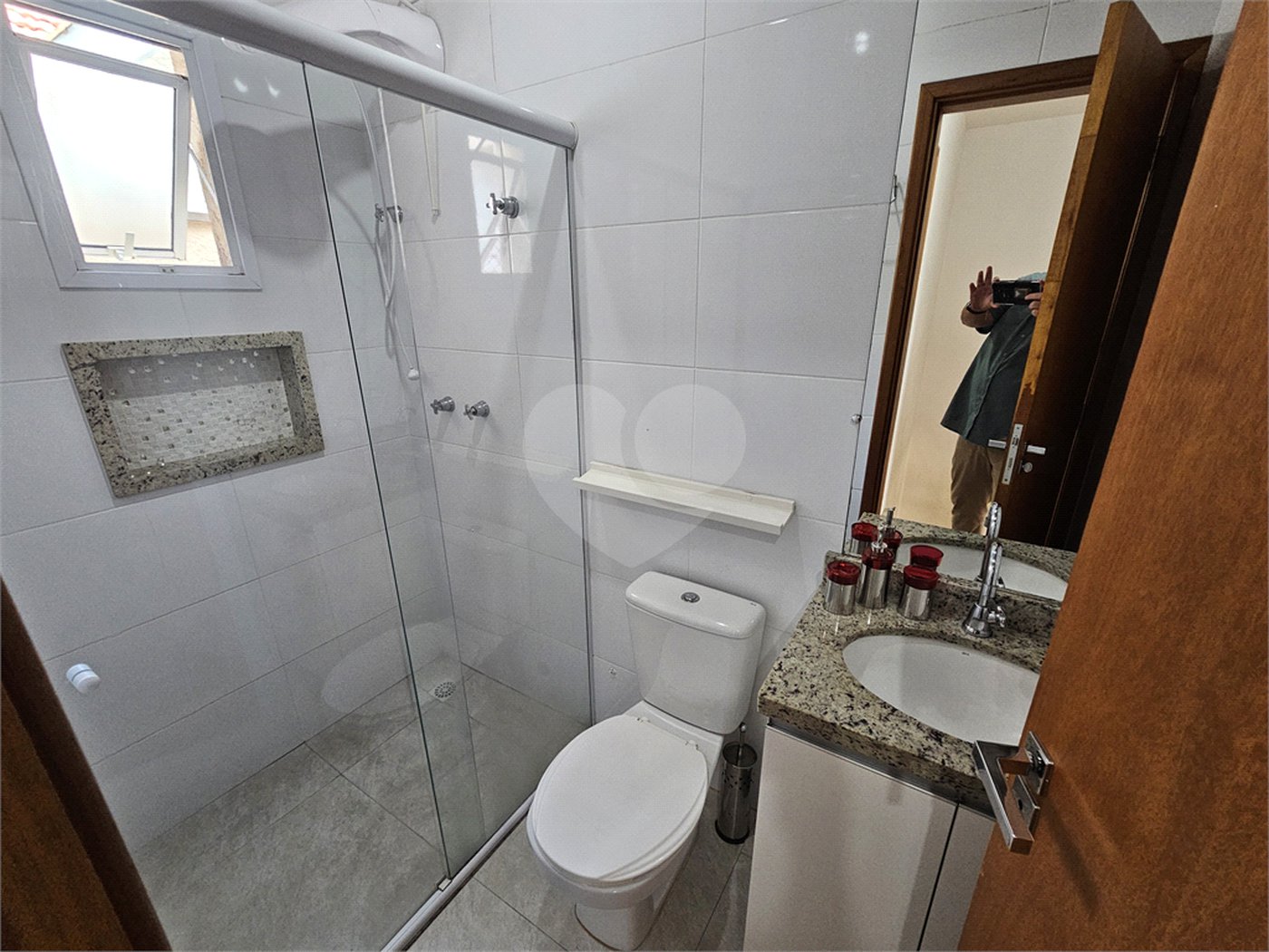 Sobrado à venda com 3 quartos, sendo 1 suíte,  em Vila Nivi, São Paulo, SP